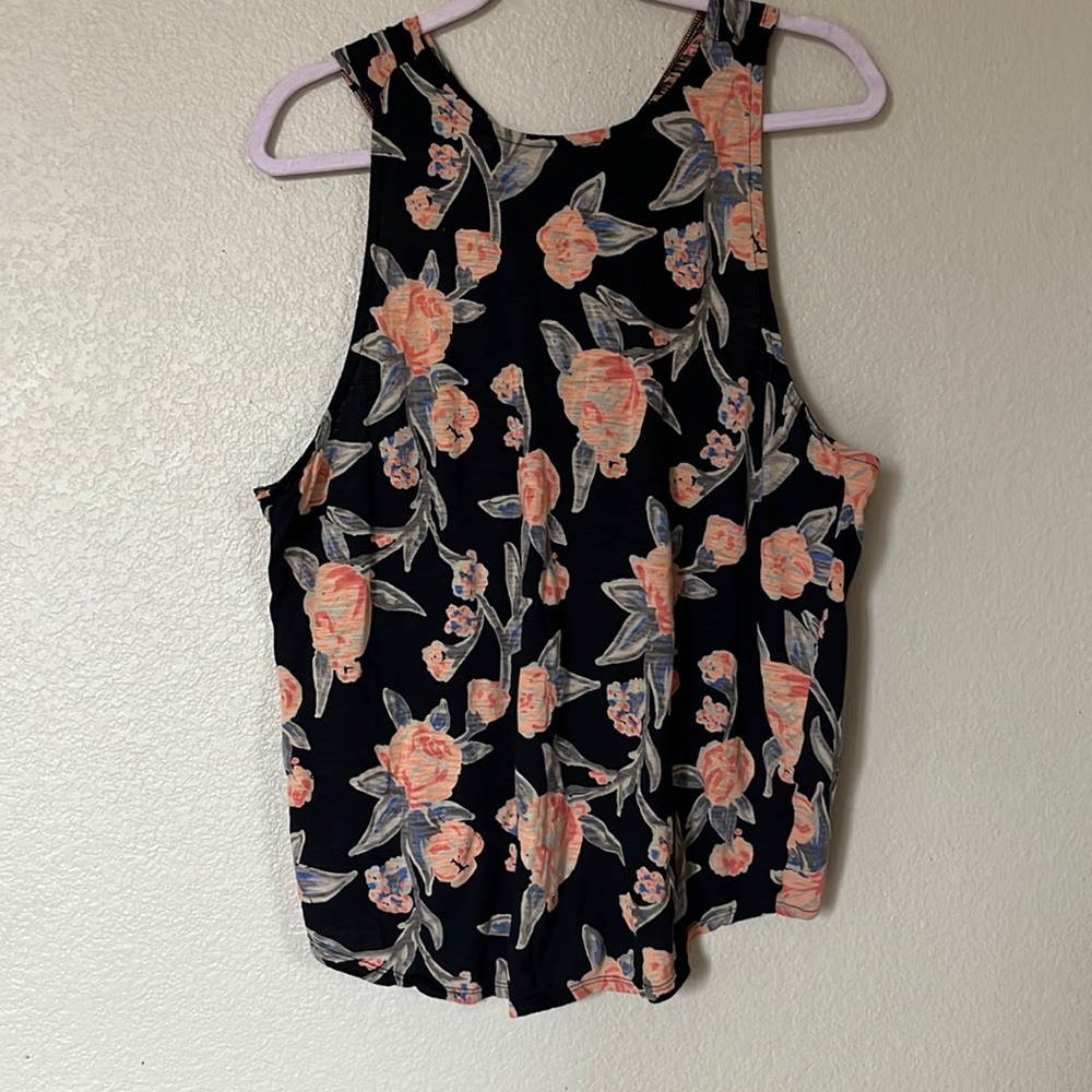 Lucky Lotus flower Sexy top sz XL